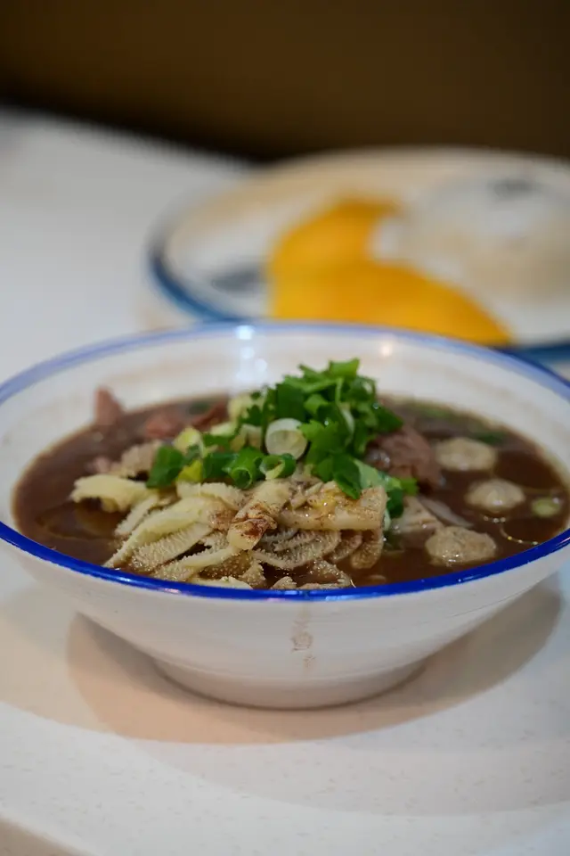 牛丸牛肉船粉（河粉）