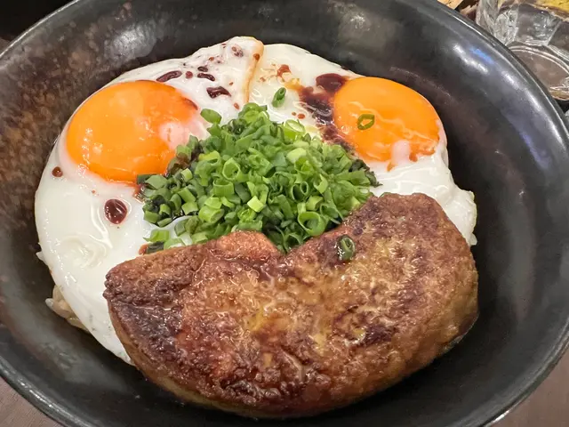 Signature 菜色 埋尾一定要試 一碗share 分享 同行朋友食過話要撈暈飯餸一齊食 油香 推介！