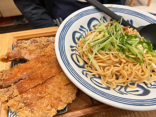 肉燥排骨乾拌麵