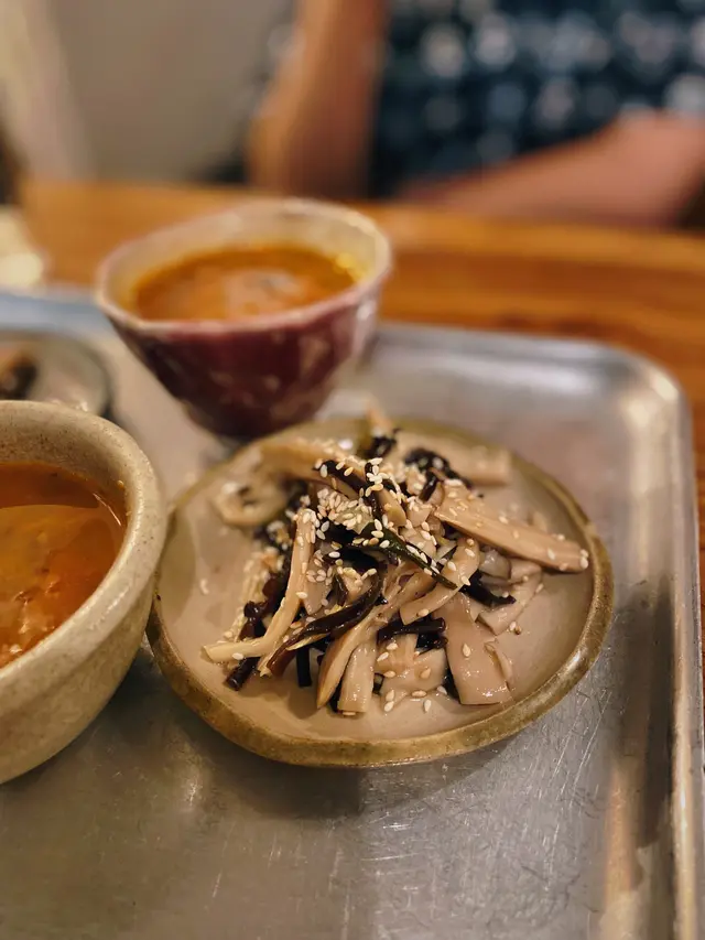 蔥油手撕雞髀菇