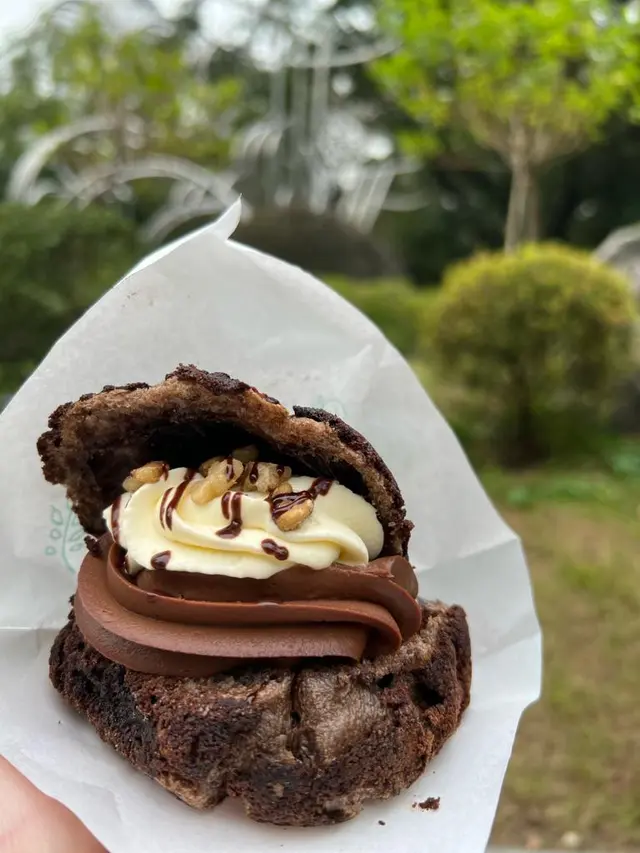 朱古力三重奏泡芙