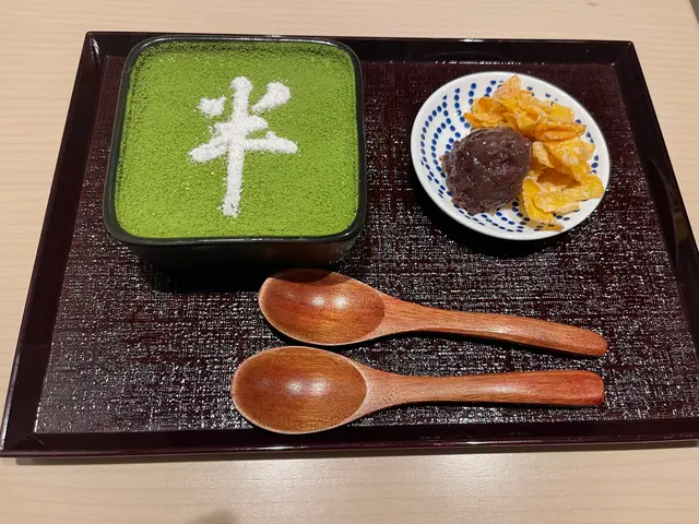 宇治抹茶布甸佐紅豆