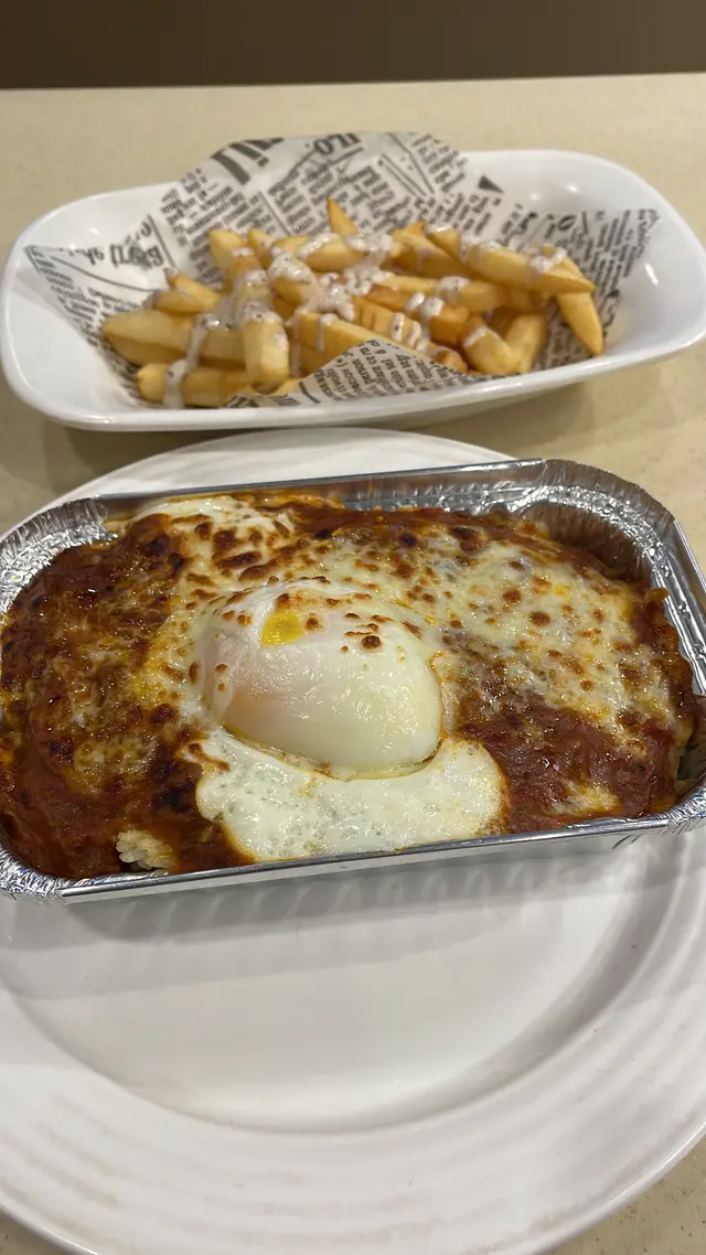 溫泉蛋免治牛肉飯