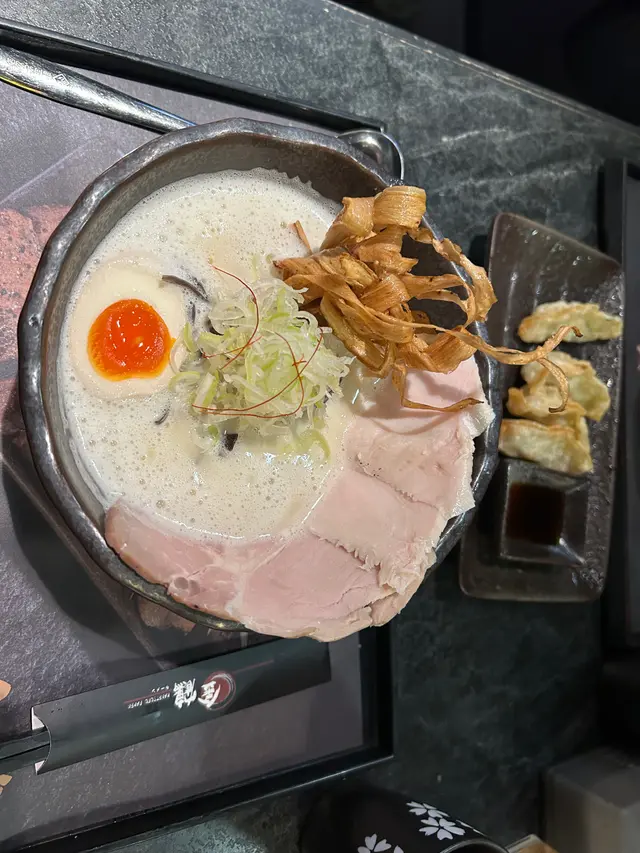 極濃雞白湯拉麵