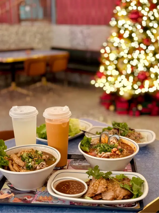 Tom Yum Seafood noodle soup