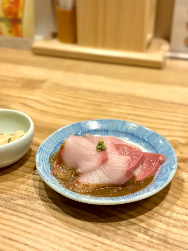 日本空運時令刺身配特製胡麻醬