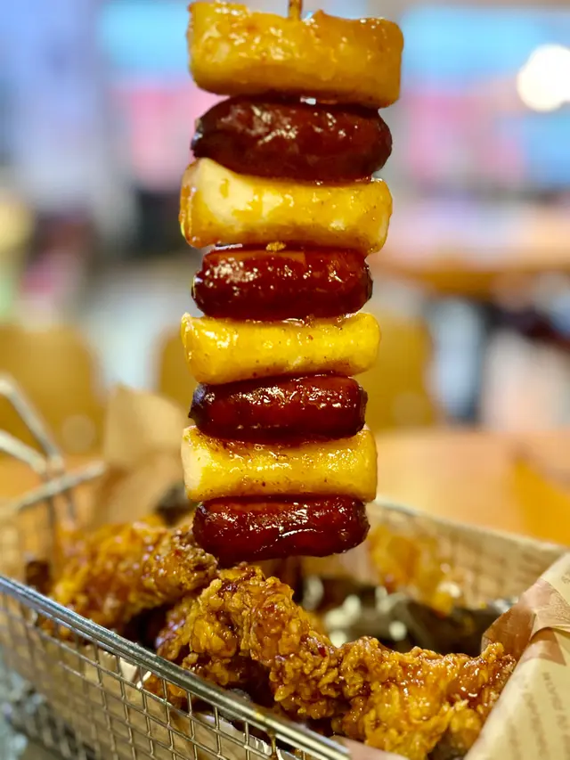 甜辣炸雞+香腸年糕串（半份）