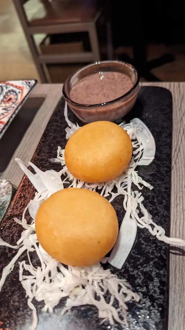 芝士年糕配紅豆煉奶