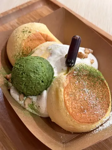 宇治抹茶浓厚慕斯班戟