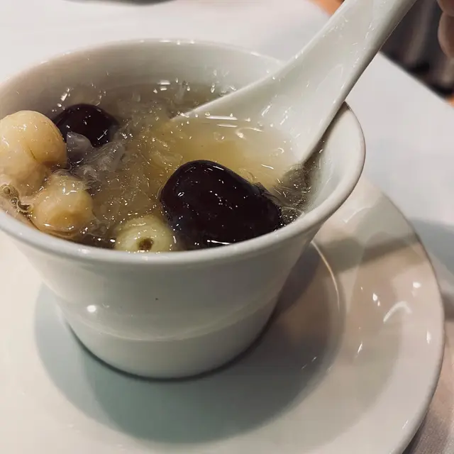建蓮雪耳湯