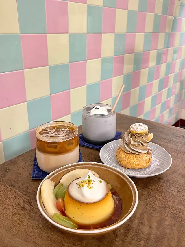 香草焦糖烤布丁、焦糖紅茶泡芙