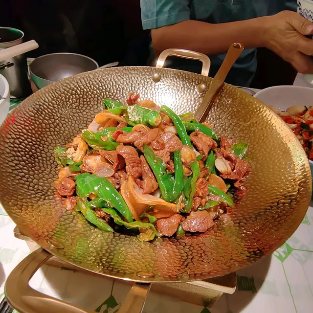 鮑魚BB好淋滑入味,青椒唔辣,好味!