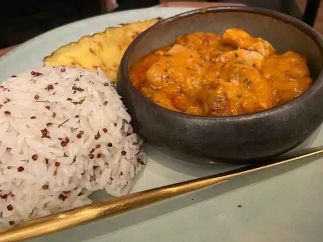 條茄子可能融入家中，唔係，係碗中先啱