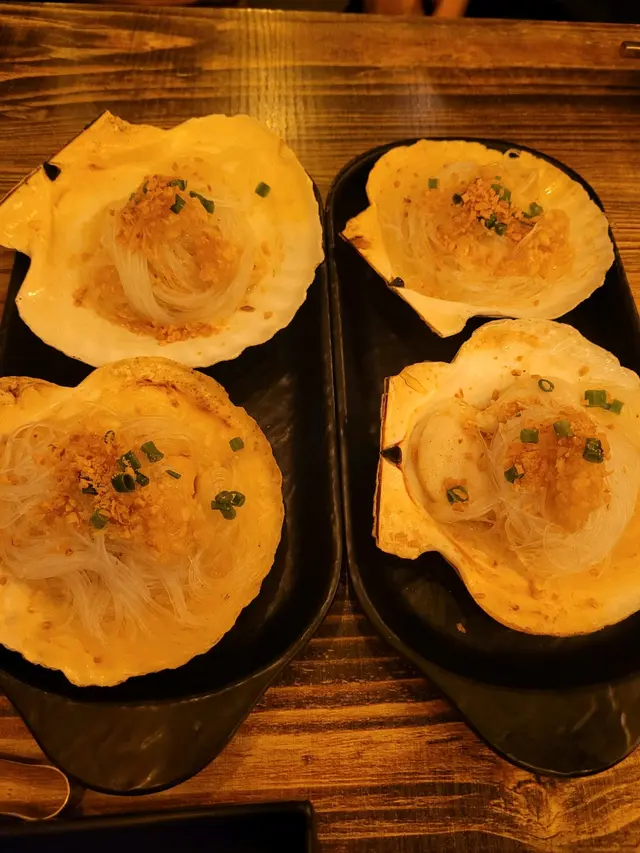 蒜蓉粉絲大扇貝