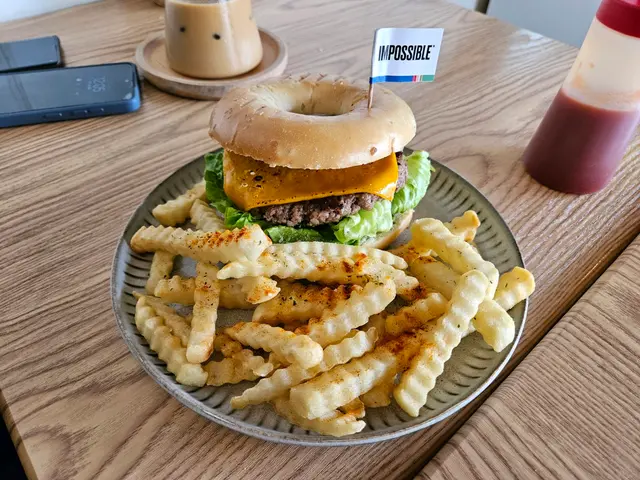 呢個漢堡好得,雖然係素牛肉,但佢嘅質感同味道都同牛肉好似,唔講其實唔會知係素肉!