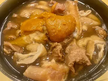 牛筋腩猪肠卤水鸡全翼激辣沙嗲汤幼面
