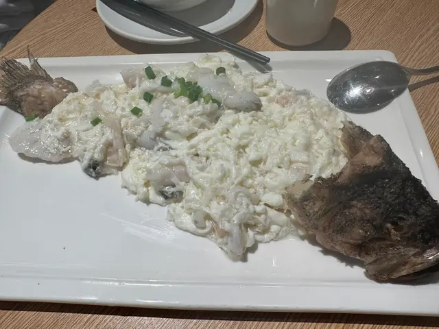 白龍王 (瑤柱蛋白鮮鱸魚) 