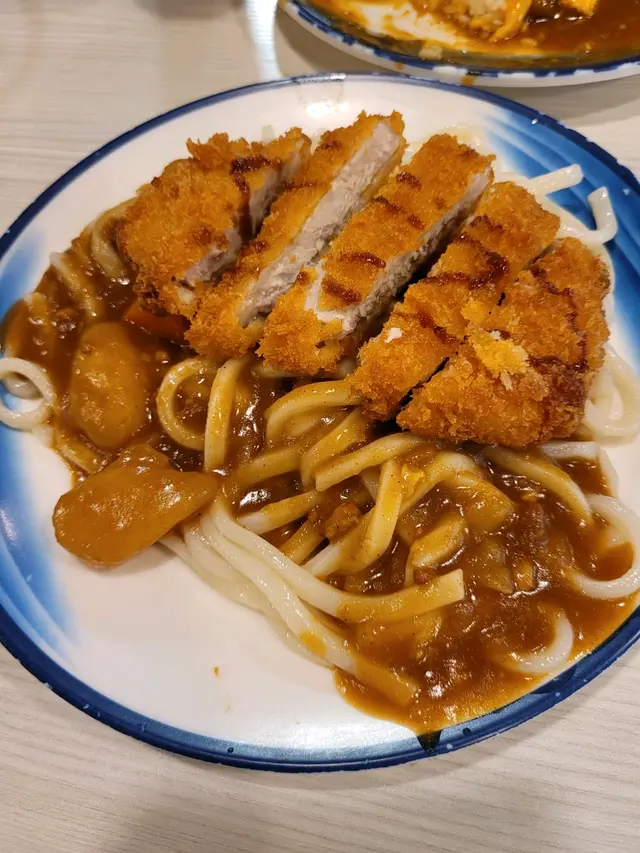 咖哩吉列豬排烏冬