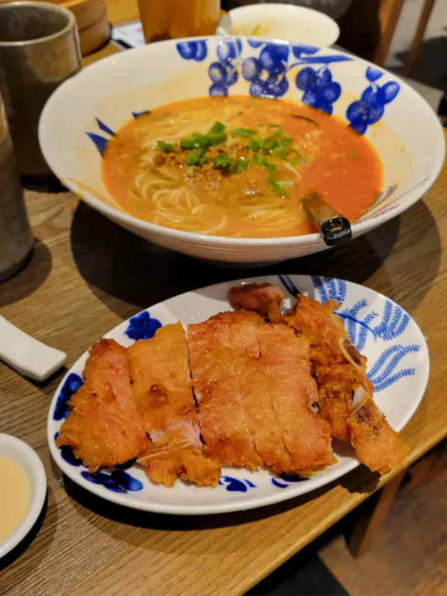 姥姥排骨擔擔麵