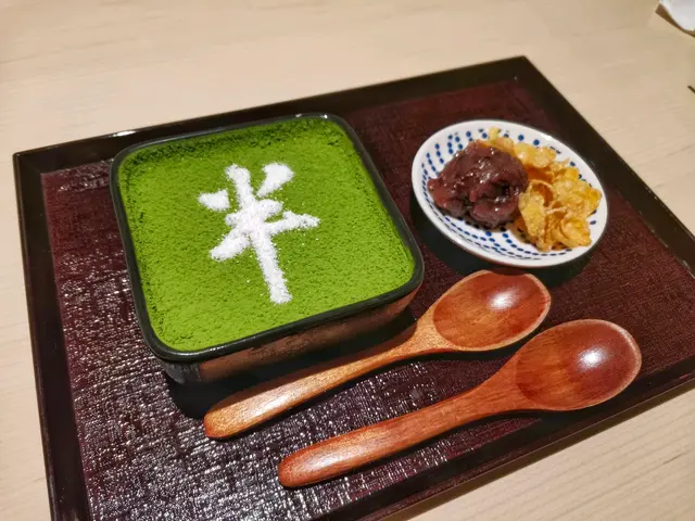 宇治抹茶布甸佐紅豆