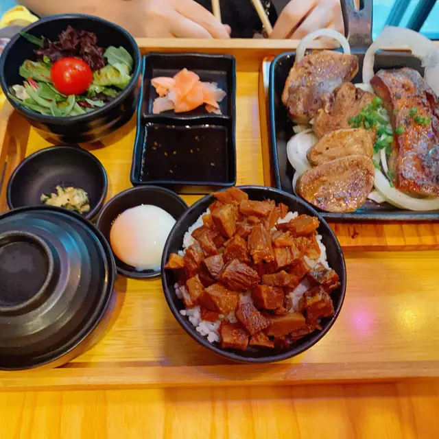 二重牛舌套餐 白飯升級滿溢牛舌筋溫泉蛋丼