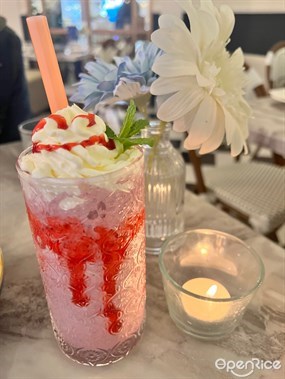 Mixedberry smoothie - 銅鑼灣的ROYAL INN