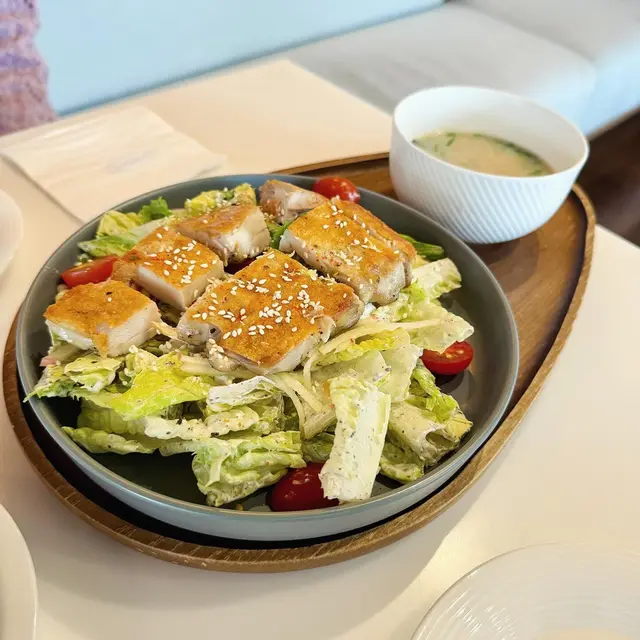 Roasted Chicken Sesame Salad