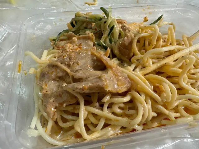 手撕雞冷麵