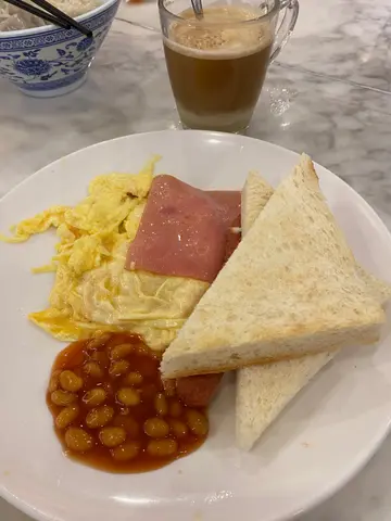 啡走，茄汁豆早餐，厚多士