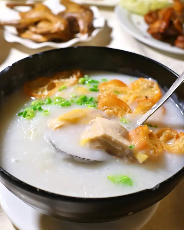 馳名沙田滑雞粥