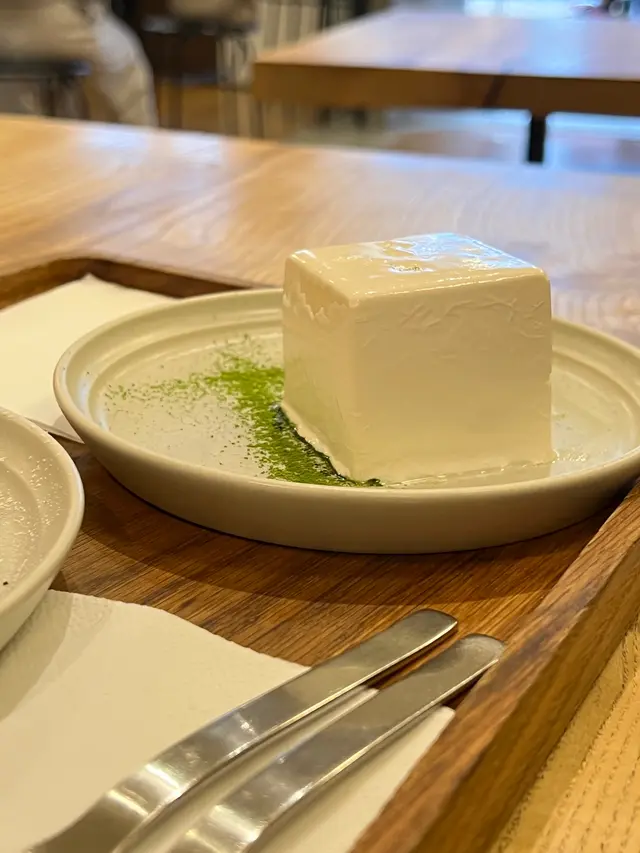 豆腐慕絲抹茶蛋糕
