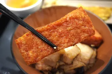 黑叉烧停午餐肉饭