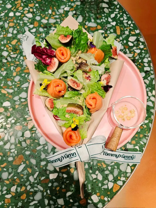 無花果煙三文魚花束沙律