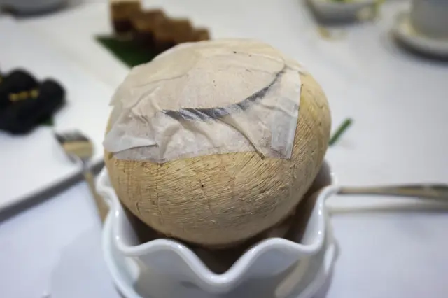 原個椰皇燉燕窩