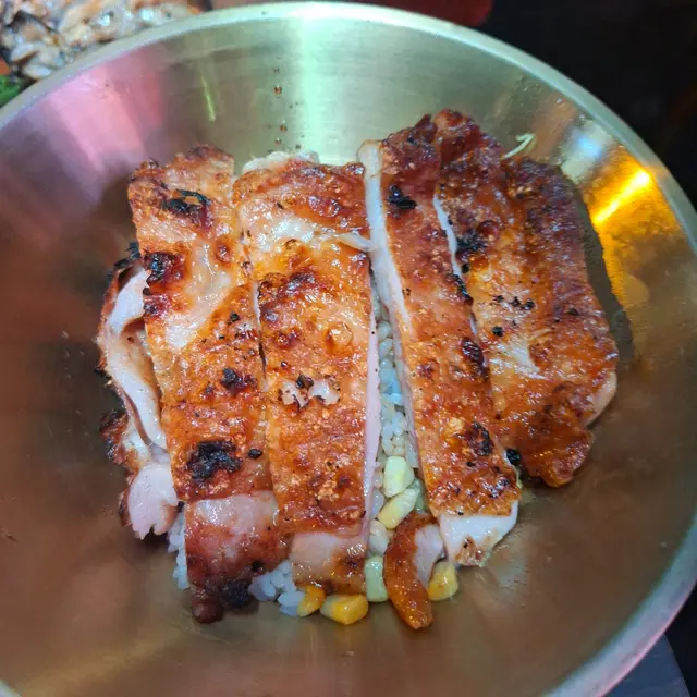 燒宮崎雞腿扒珍珠飯