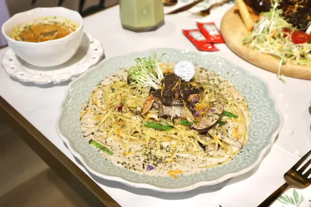 黑松露野菌忌廉意粉