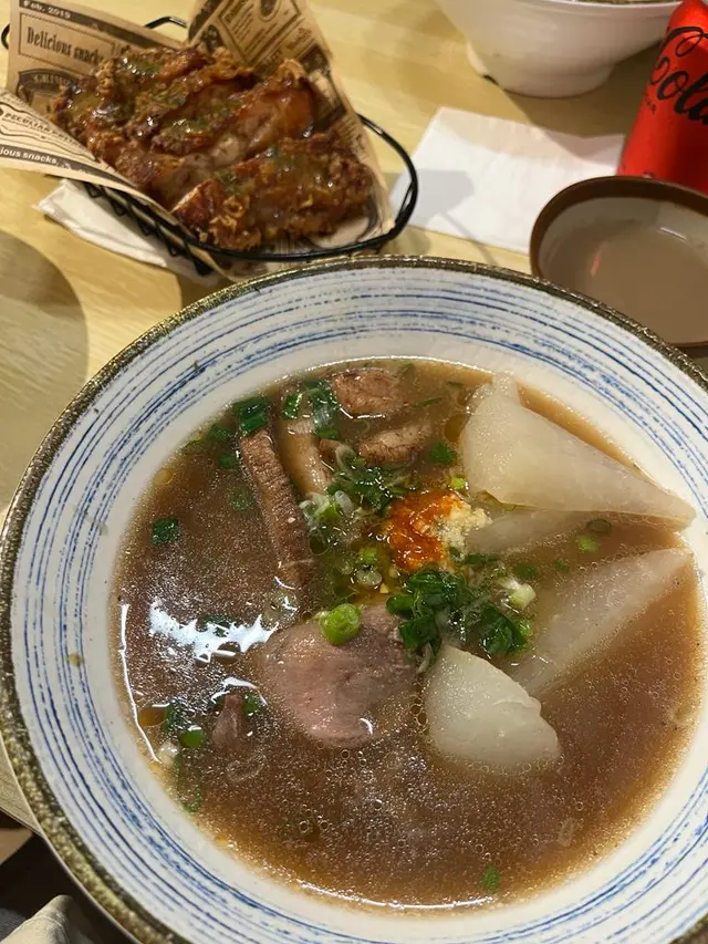 牛舌蘿蔔豬頸肉車仔麵