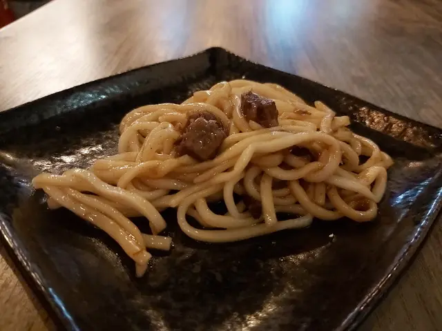 滷肉乾麵