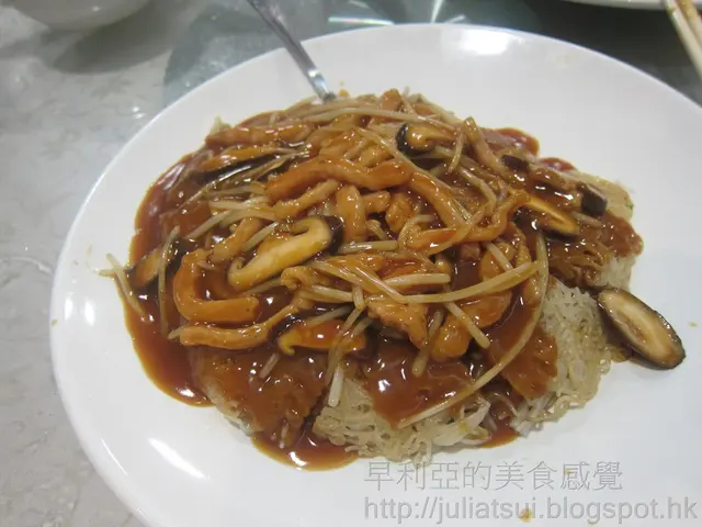 金牌銀芽肉絲煎米粉