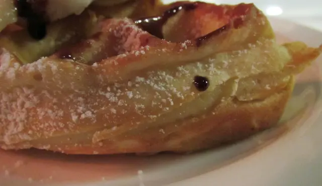 窩夫外層少少脆口