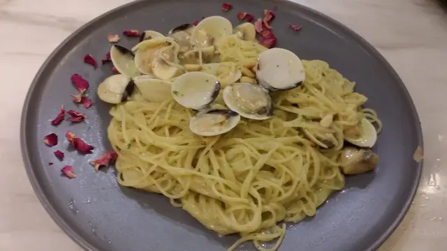 青醬松子仁野菌鮮蜆天使麵