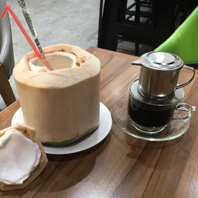 椰青、越南滴滴咖啡 