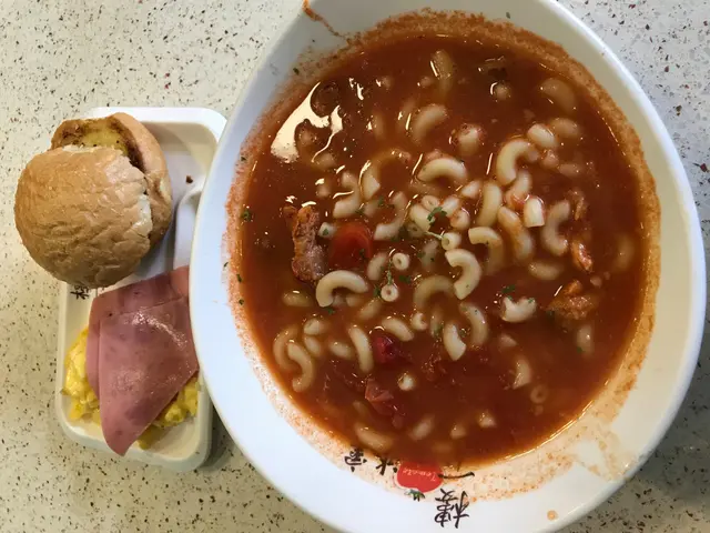 蕃茄濃湯叉燒通粉