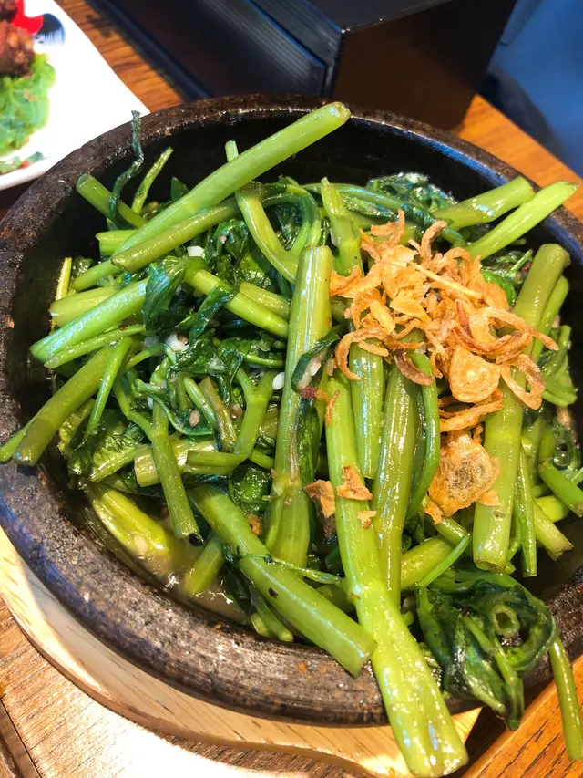 馬拉盞炒通菜
