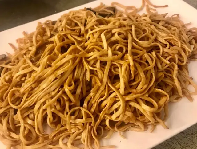龍芽花菇炆伊麵