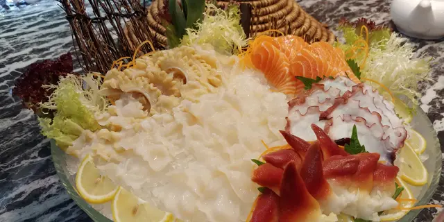 象拔蚌刺身拼盤