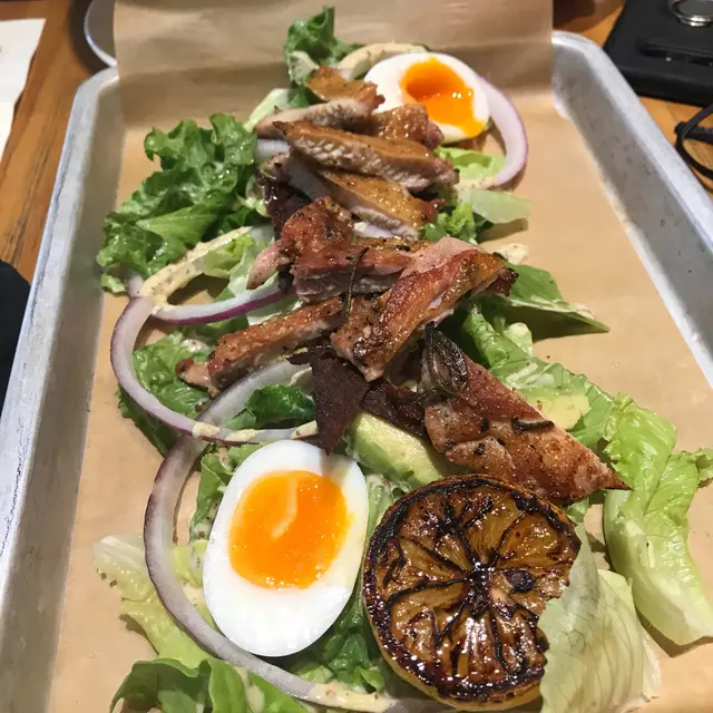 燒雞不錯,有rosemary香~ 芥末汁令人開胃