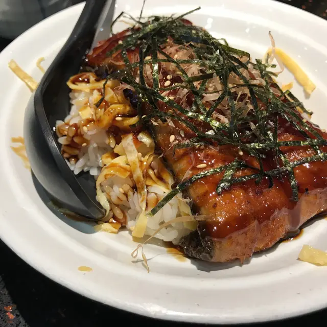 蒲燒鰻魚丼