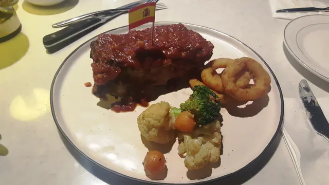 草莓醬燒伊比利亞全橡果黑毛豬背骨