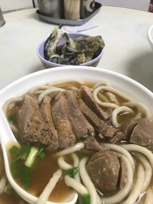 牛腩火辣牛丸魚麵